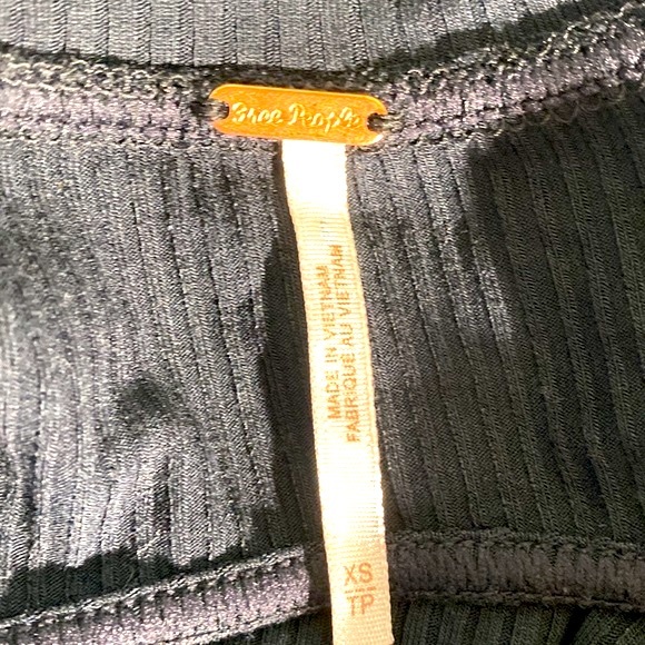 Free People soft black belted top with sexy open back - Picture 3 of 5